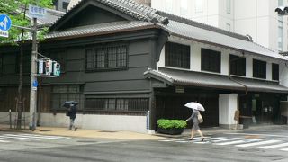 「鳥御殿」と呼ばれた商家造り大阪・北浜の旧小西邸