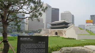 再建されたソウルのシンボル