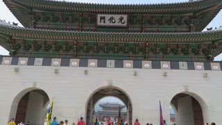 守衛さんが見所