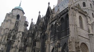 荘厳なゴシック式