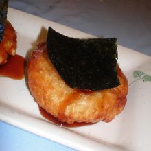 いももち。2個入り３００円でした。たれがとっても甘いです