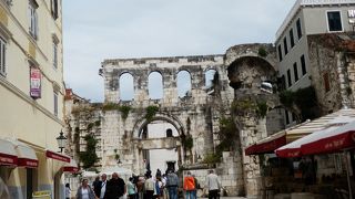 結構なにぎわい