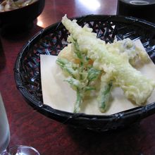 天ぷらは月山竹と山菜