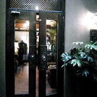 中扉を開くとロビーです。