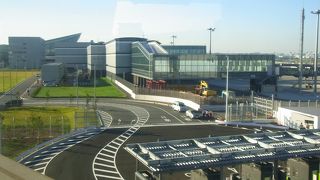 駅は地下ですから外からは見られません。