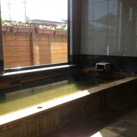 男子用の浴槽です