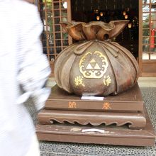 賽銭箱がこんな形です