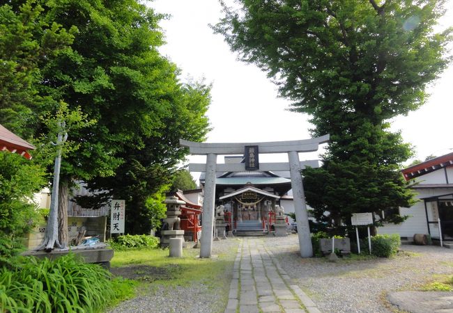 函館にも厳島神社あり。