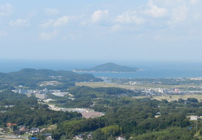 響灘の美しい海の風景が見渡せる展望所です