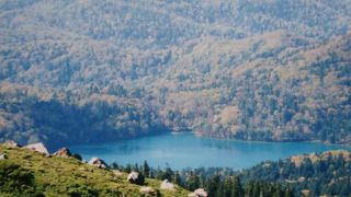 オンネトーが綺麗に見えます。