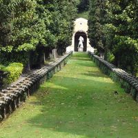 敷地内のガーデンはとても広い