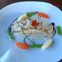 メインのシーフードのポアレ　あさりが載ってアッサリしたお味