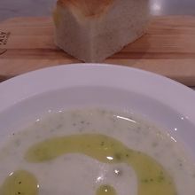 ビシソワーズとフォカッチャ