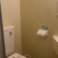 部屋にトイレはありますが、お風呂はありません。