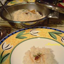 ライス。中央のはおかわりライス