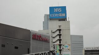 1階に成城石井が入っています