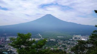 ロープウェーで山頂へ