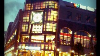 ワールドの名にふさわしいショッピングモール