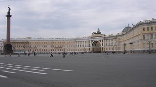 帝政様式を代表する建物