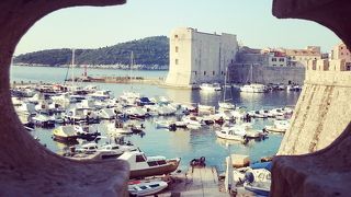 美しい海にたくさんのボート♪