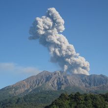 風に流されていく。