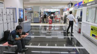 成田空港まではここのバスを利用します