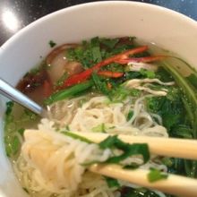 MHゴールデンラウンジのワンタンメン