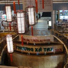 吹き抜けになっており気持いい