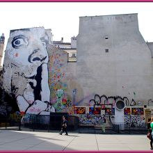 ポンピドゥの横の広場。