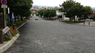 堂々とした趣の坂です。