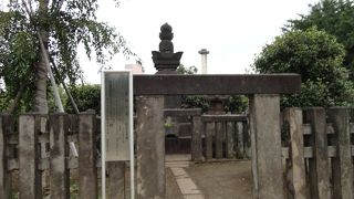 徳川家縁のお墓の多いお寺です。