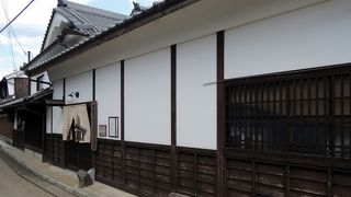 江戸時代の風情を残す新町通りのシンボル