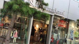 素敵な洋服がいっぱい