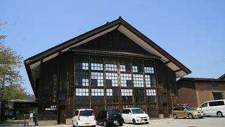 膨大な数の古民具・レトログッズに圧倒される