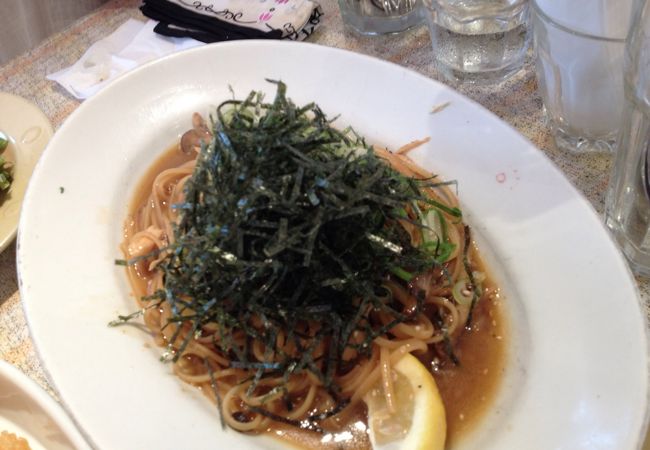 ボリューム満点のお皿に色んなフレーバーのバゲッ塔が美味しい