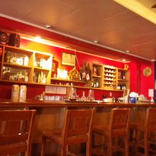 カウンターは広いです