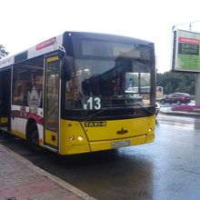 停留所マップはバス停に表示されている。写真を取るとよいかと.