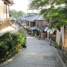 まさに京都といった風情の坂でした