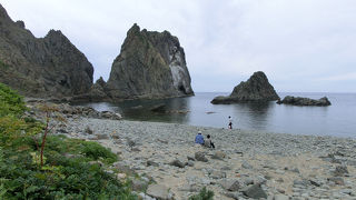 海岸まで降りると大変