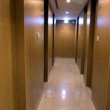 シャワールーム 