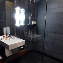 シャワーブース