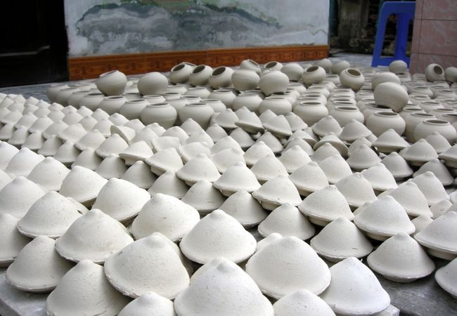 バチャン焼物市場