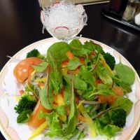 野菜サラダ ￥８４０−
