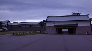 ほとんどが近年再建されたもの