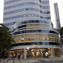 おしゃれな外観です。