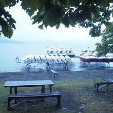 静かな朝の屈斜路湖