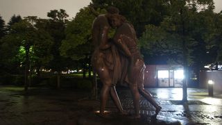 県庁のすぐそば