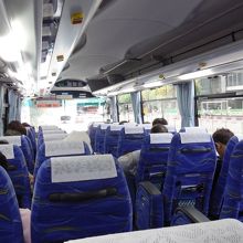車内、京成マイタウンダイレクトバスと同じ内装。