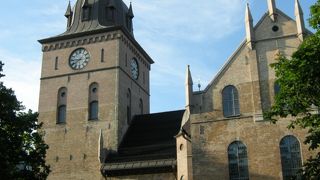 王宮への通り沿い