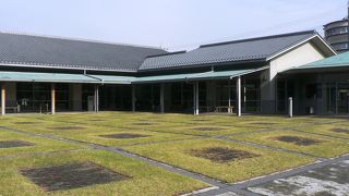 松花堂昭乗が晩年の１６３７年に構えた草庵「松花堂庭園・美術館」